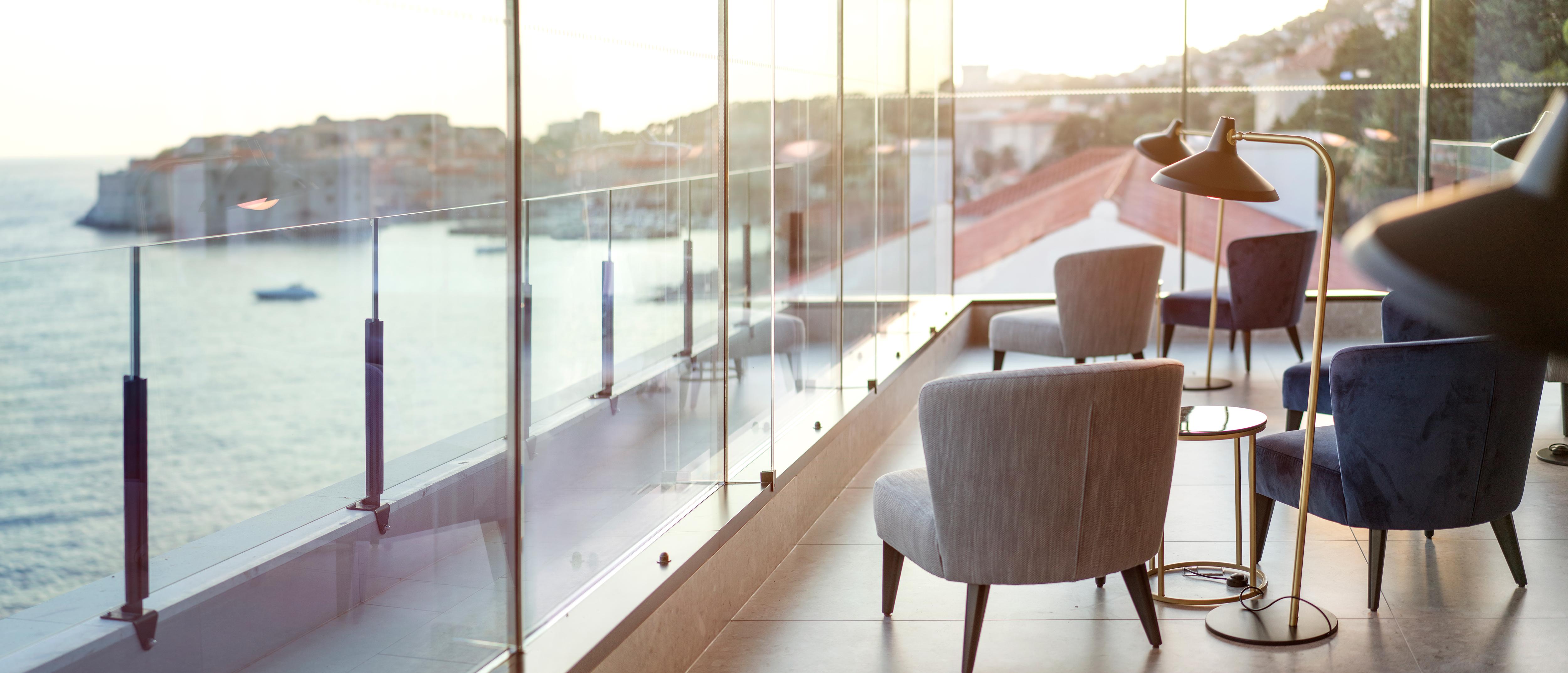Hotel Excelsior Дубровник Екстериор снимка A glass balustrade