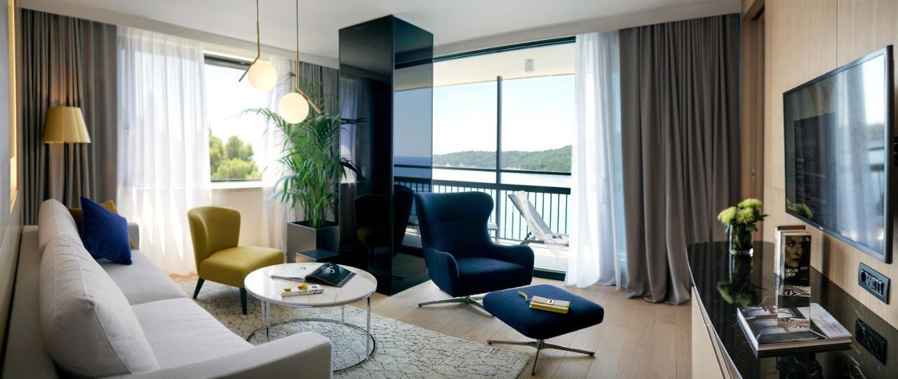 Hotel Excelsior Дубровник Екстериор снимка Interior of a typical apartment